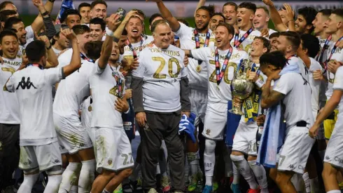 Bielsa fue despedido con mucho cariño por sus dirigidos