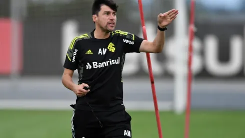 Alexander Medina sufrió una humillante derrota en Copa de Brasil.