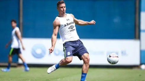 El jugador aceptó la multa pero llevará a la justicia a la mujer por revelar intimidad.