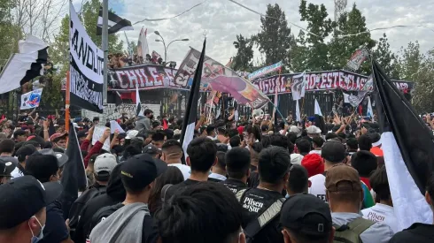 El arengazo de Colo Colo tuvo a cerca de 10 mil aficionados.