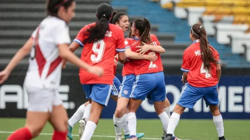 La Roja Fem Sub-17 golea a Perú y está casi clasificada a la fase final