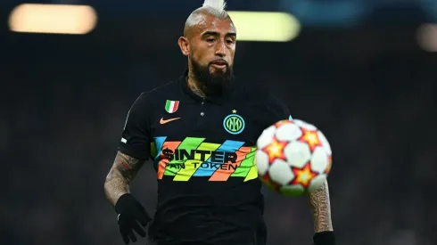 Tras la eliminación del Inter de Milán en los octavos de final de la Champions League, PassioneInter calificó a los jugadores lombardos y tuvo un peculiar gesto con Arturo Vidal.