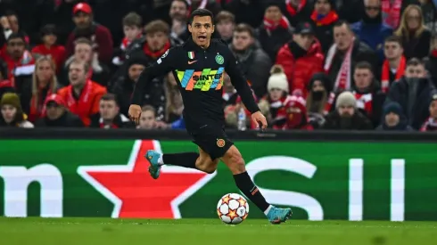 El goleador histórico de La Roja tuvo un gran desempeño en el partido del Inter de Milán ante Liverpool, pero su expulsión en el minuto 63 amargó lo que podría haber sido una verdadera hazaña.