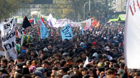 Marcha Confech para aumentar el monto de la Tarjeta Junaeb