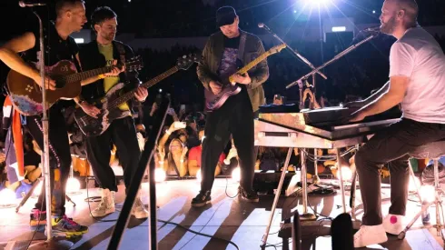 Coldplay en el escenario.