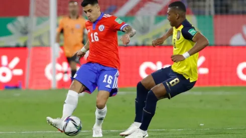 Claudio Baeza es, por ahora, el elegido para jugar con Arturo Vidal y Charles Aránguiz en el mediocampo de Chile.