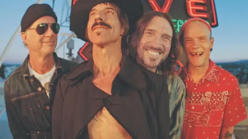 Red Hot Chili Peppers en la sesión de fotos para su nuevo disco Unlimited Love.