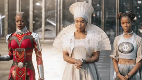 Angela Bassett Interpretó a Ramonda, en Black Panther.