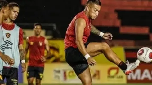 Parragol avanzó a semis en Brasil.