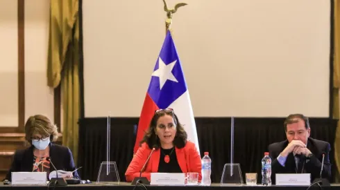 Canciller Antonia Urrejola liderando el Consejo Asesor para el caso del río Silala