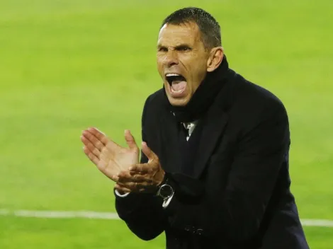 Poyet celebra tras victorioso debut en la selección de Grecia