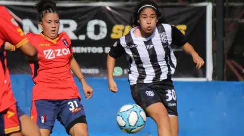 Panchi Olmos anota gol en El Porvenir y es elegida mejor jugadora