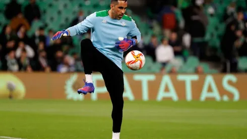 Claudio Bravo espera volver a la titularidad este domingo ante el Osasuna por La Liga