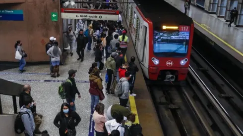 Conoce más sobre la red de Metro de Santiago en su cuenta de Twitter @metrodesantiago