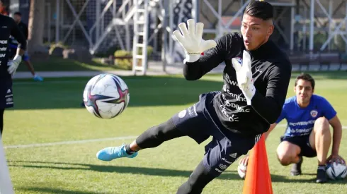 Brayan Cortés será el arquero titular de la Selección Chilena en la última fecha de las Eliminatorias Sudamericanas a Qatar ante Uruguay, duelo que podrás ver en vivo por RedGol.
