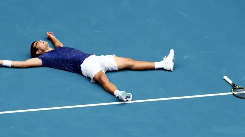 Alcaraz festeja luego de conseguir el título ante Casper Ruud en Miami