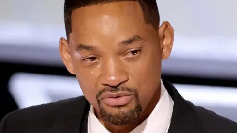 Will Smith con lágrimas en los ojos al recibir el Oscar por Mejor Actor, tras la cachetada a Chris Rock.