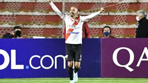 Marcos Riquelme fue la gran figura de la noche en La Paz.