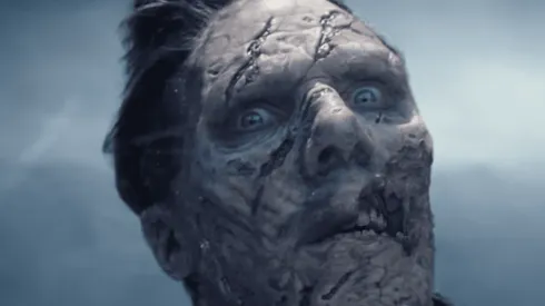 Stephen Strange en su versión zombie para el más reciente adelanto de Doctor Strange en el Multiverso de la Locura.