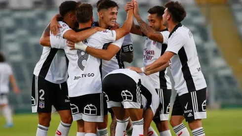 Colo Colo enfrenta a Fortaleza desde las 18 horas
