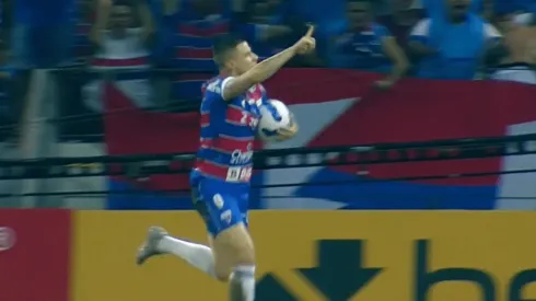 Renato y el descuento de Fortaleza contra Colo Colo en Brasil.