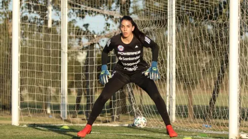 Natalia Campos va por el triunfo de la Roja Femenina vs Argentina