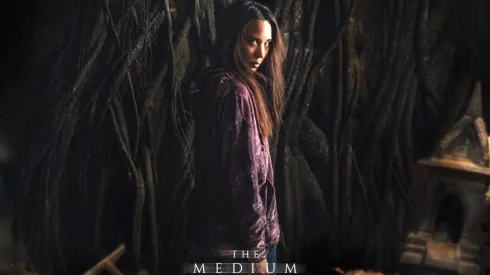 El director Banjong Pisanthanakun vuelve de plano al horror con La Médium.