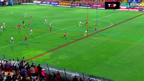 El VAR trabajó rápidamente en las jugadas polémicas en Santa Laura