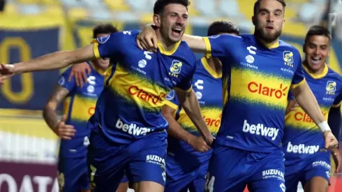 Everton espera sumar su primer triunfo en Copa Sudamericana ante el poderoso Sao Paulo.