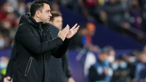 Xavi vive la previa del partido ante el Eintracht Frankfurt.