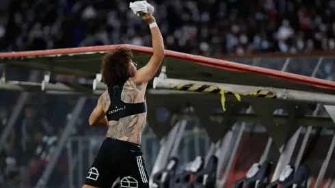 Falcón prometió regalarle otra camiseta a un pequeño