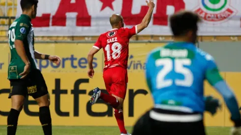 El golazo del Sacha Sáez para La Calera ante Banfield en Copa Sudamericana.
