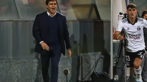 Rodrigo Herrera le tira las orejas a Gustavo Quinteros.