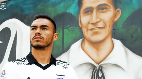 Suazo le cuenta sobre el presente colocolino al fallecido David Arellano en un video publicado por el club