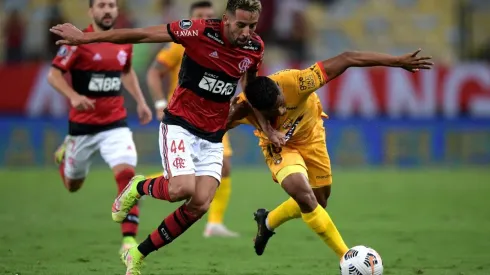 Isla asoma como titular en el Brasileirao