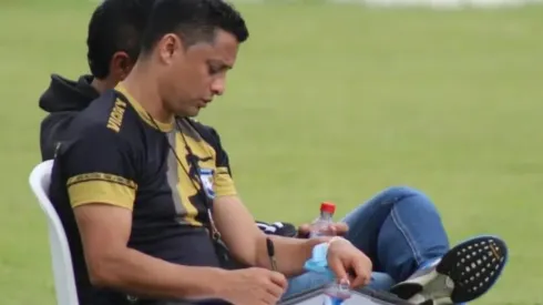 Giovanni Hernández dirige al Atlético FC de la Primera B de Colombia y vio cosas raras en su equipo