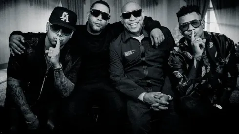 Wisin, Don Omar y Gente de Zona en la reunión que tuvieron para crear el videoclip de Soy Yo.