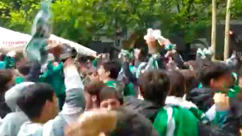 Los hinchas del Real Betis armaron una fiesta en las calles de Sevilla