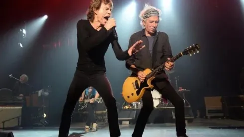 Mick Jagger y Keith Richards sobre el escenario, con The Rolling Stones.