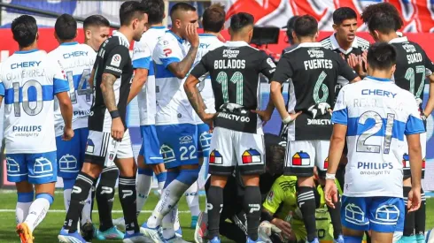 Cortés sufrió con un artefacto explosivo que lanzaron desde la tribuna