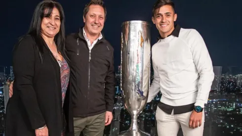 Solari junto a sus padres celebrando el título de Copa Chile