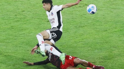 El foul clarísimo de Díaz a Oroz que el juez venezolano Herrera no cobró