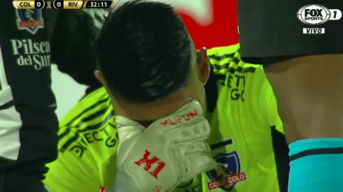 Brayan Cortés sale lesionado y entre lágrimas en Colo Colo frente a River Plate.