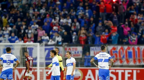 El comportamiento de algunos hinchas empañó la participación de la UC