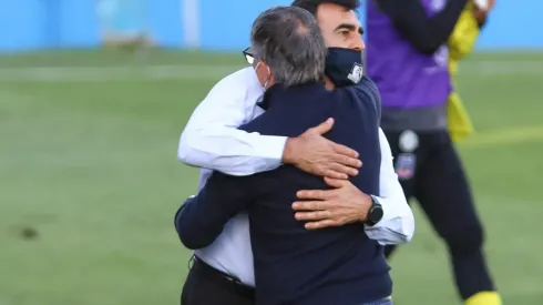 Universidad Católica reemplazó a Gustavo Quinteros con Ariel Holan y el técnico de Colo Colo se enfrentó con su sucesor a fines de 2020