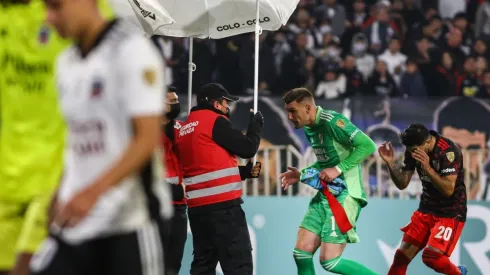 Los jugadores de River Plate fueron despedidos del Monumental con una lluvia de proyectiles.