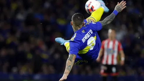 ¡Qué golazo de Benedetto! Doblete y triunfo de Boca contra Barracas.