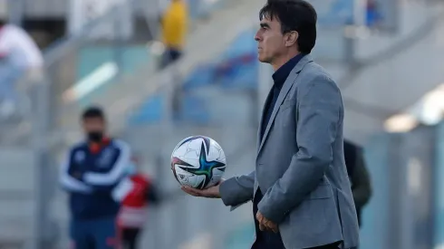 Quinteros no puso en duda su continuidad en Colo Colo, pero señaló que le gustaría dirigir en su país en el futuro.