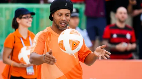 Ronaldinho podría estar presente en inauguración del Zorros del Desierto