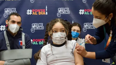 ¿Quiénes se pueden vacunar este viernes 6 de mayo en Chile?